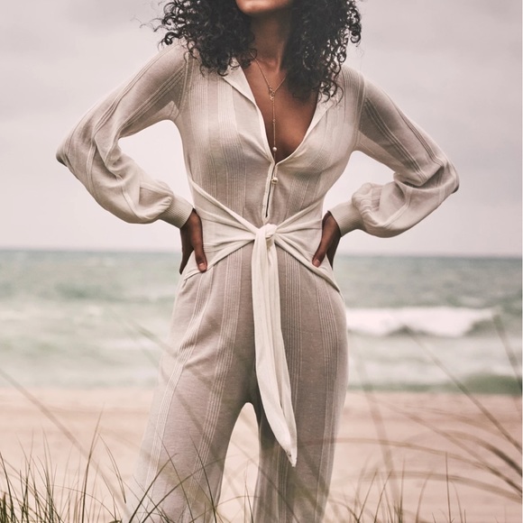 NEW DEVON WINDSOR NICOLE JUMPSUIT - Picture 2 of 3